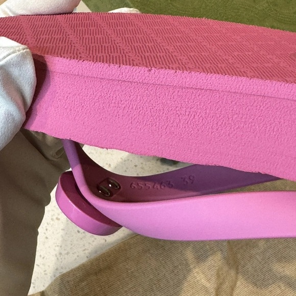 GUCCI GG THONG SANDAL - Picture 10 of 10